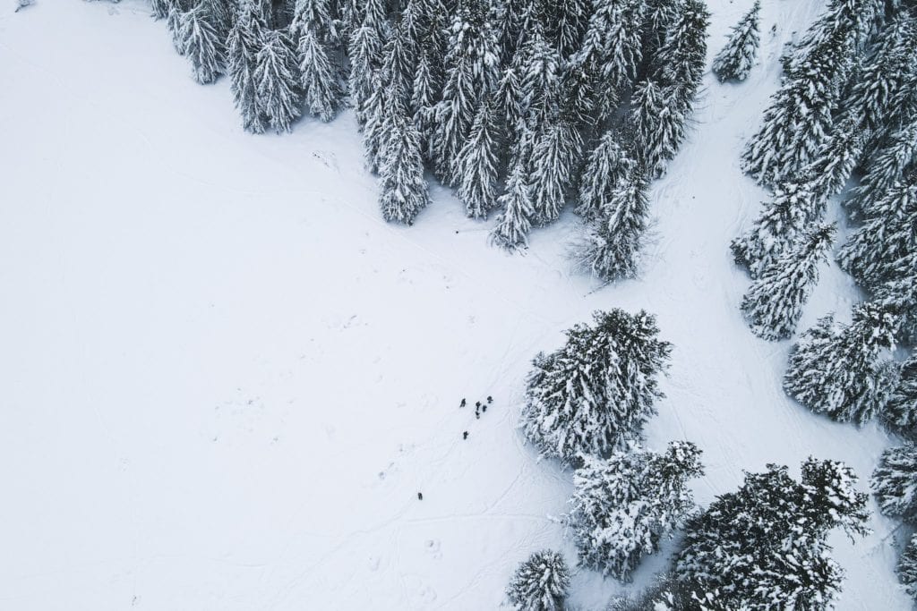 Payolle sous la neige, vue en drone - Pyrénées