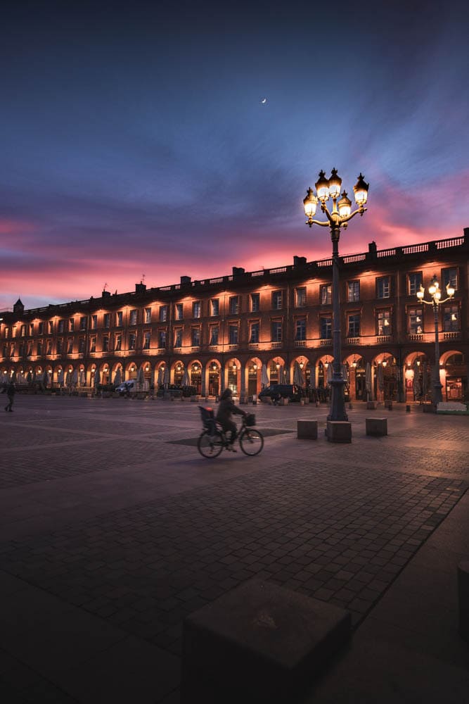 Coucher de soleil sur le Capitole - Visiter Toulouse, les incontournables