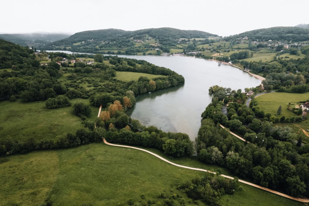 Lac du Causse Brive la gaillarde, un voyage bas carbone et nature, une itinérance vélo en Corrèze, Nouvelle Aquitaine